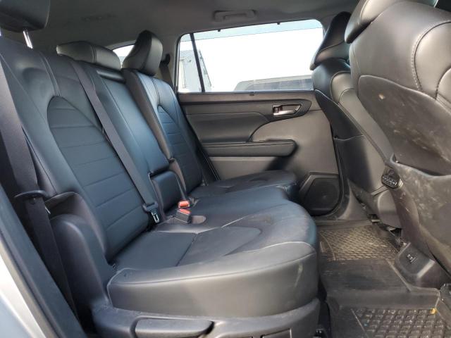 5TDGZRBH3MS558844 - 2021 TOYOTA HIGHLANDER XLE GRAY photo 11