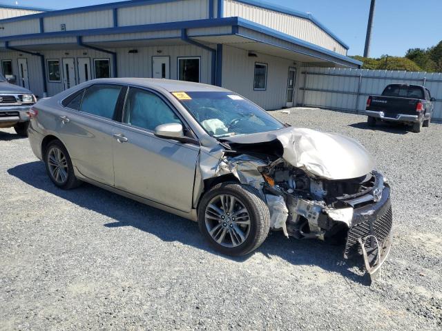 4T1BF1FK7HU431697 - 2017 TOYOTA CAMRY LE ბეჟი ფოტო 4