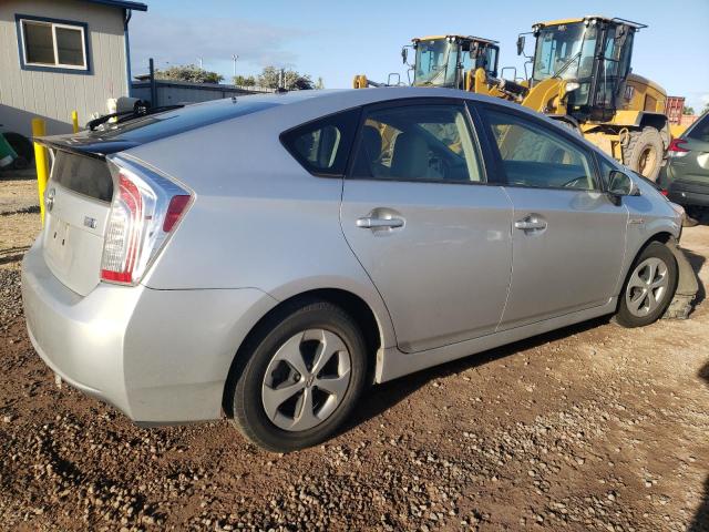 JTDKN3DU5D5637421 - 2013 TOYOTA PRIUS SILVER photo 3