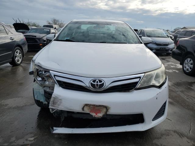 4T1BF1FK6CU570292 - 2012 TOYOTA CAMRY BASE WHITE photo 5