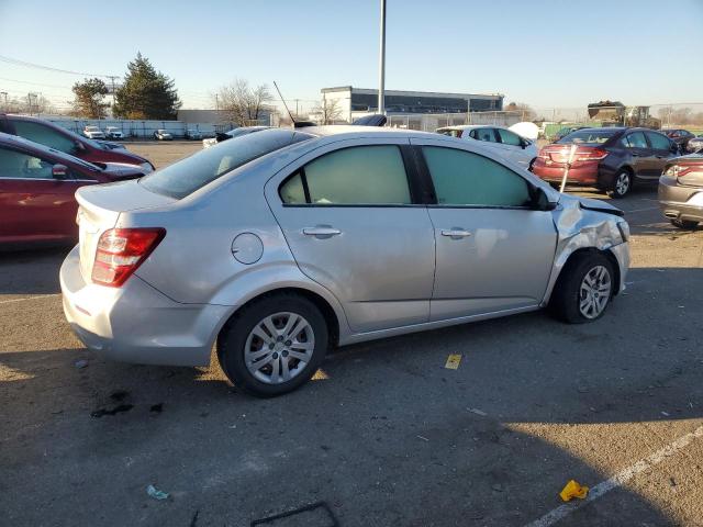 1G1JB5SH9J4128416 - 2018 CHEVROLET SONIC LS ვერცხლისფერი ფოტო 3