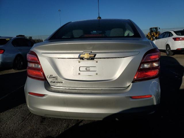 1G1JB5SH9J4128416 - 2018 CHEVROLET SONIC LS ვერცხლისფერი ფოტო 6