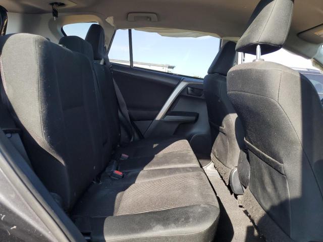 JTMBFREV1JJ745951 - 2018 TOYOTA RAV4 LE GRAY photo 11
