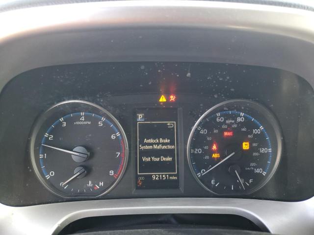 JTMBFREV1JJ745951 - 2018 TOYOTA RAV4 LE GRAY photo 9