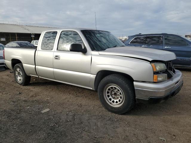 1GCEC19X46Z154296 - 2006 CHEVROLET SILVERADO C1500 SILVER photo 4