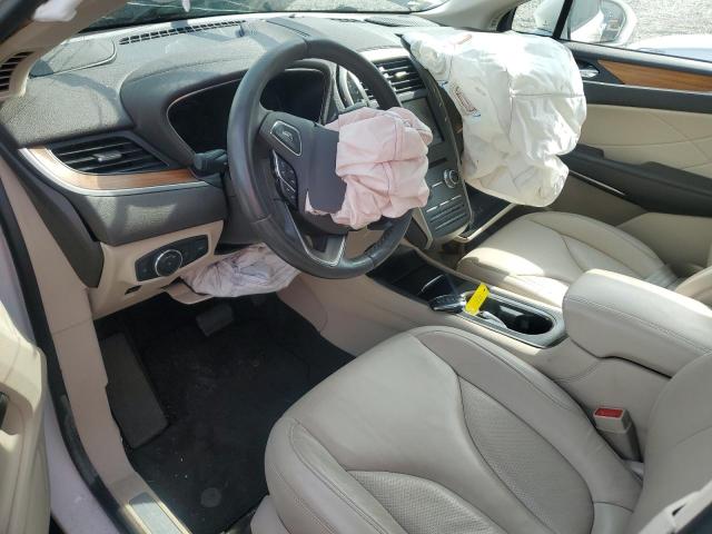 5LMCJ2D96KUL48405 - 2019 LINCOLN MKC SELECT WHITE photo 8