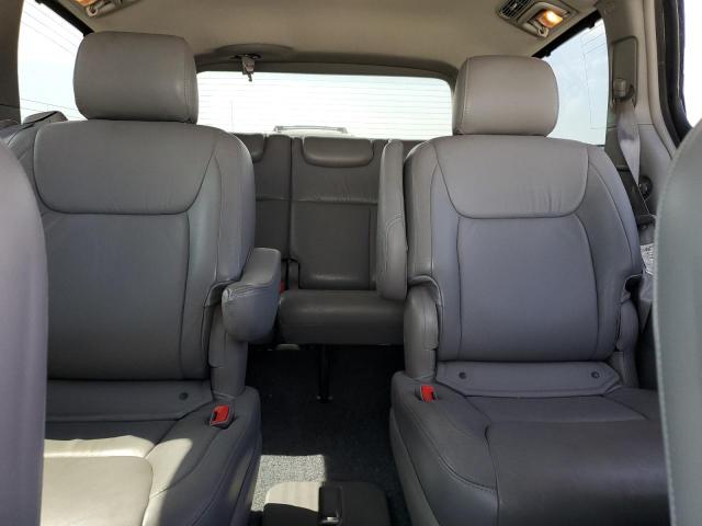 5TDBA22C85S028982 - 2005 TOYOTA SIENNA XLE GOLD photo 10