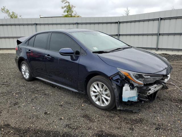 5YFVPMAE9NP376583 - 2022 TOYOTA COROLLA LE Синій фото 4
