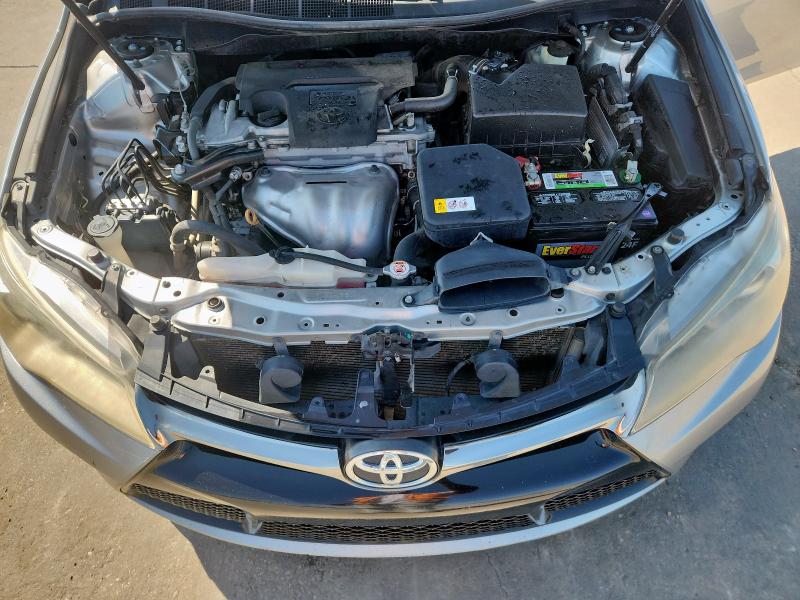 4T1BF1FKXHU362410 - 2017 TOYOTA CAMRY SE LE Srebrny zdjęcie 11