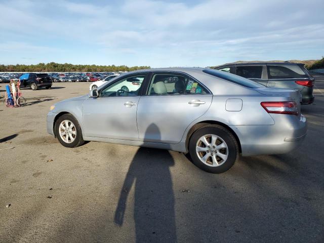 4T1BF3EK6BU751355 - 2011 TOYOTA CAMRY BASE SILVER photo 2