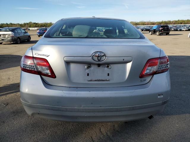 4T1BF3EK6BU751355 - 2011 TOYOTA CAMRY BASE SILVER photo 6