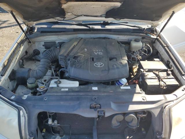 JTEBU14R958035717 - 2005 TOYOTA 4RUNNER SR5 WHITE photo 11