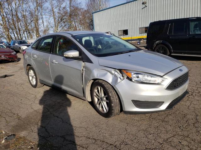 1FADP3F22GL225896 - 2016 FORD FOCUS SE SILVER photo 4