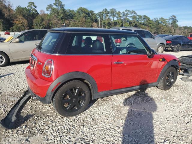 WMWMF3C56ATZ27168 - 2010 MINI COOPER RED photo 3