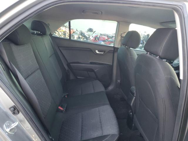 3KPA25ADXNE462903 - 2022 KIA RIO S GRAY photo 10