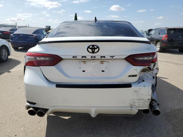 4T1K61AKXMU417150 - 2021 TOYOTA CAMRY XSE 白色 照片 6