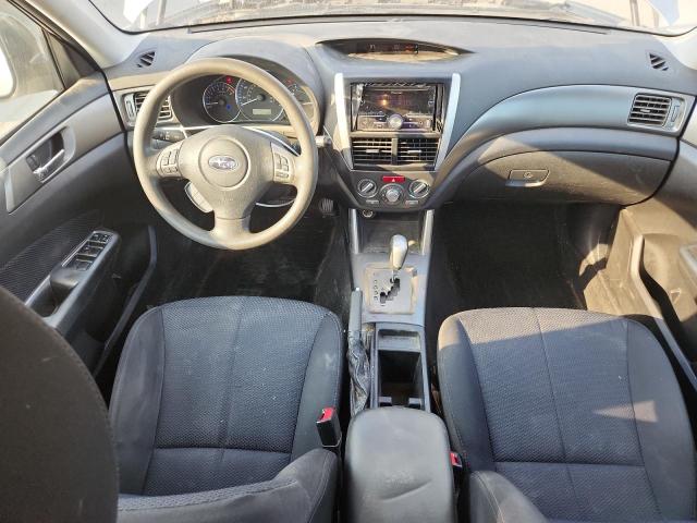 JF2SHADC7DH420228 - 2013 SUBARU FORESTER 2.5X PREMIUM Silber Foto 8