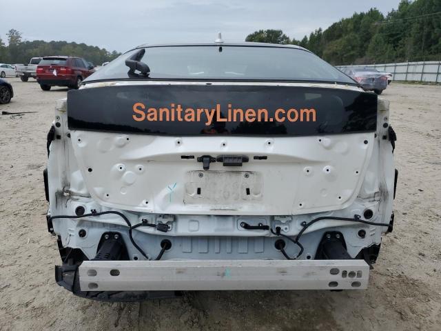 JTDKARFU4J3064658 - 2018 TOYOTA PRIUS WHITE photo 6