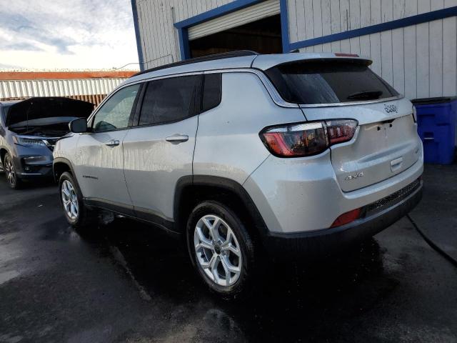 3C4NJDBN0ST547486 - 2025 JEEP COMPASS LATITUDE 银色 照片 2