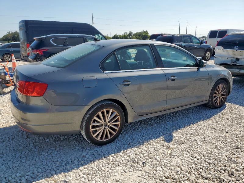 3VWLX7AJ1BM372078 - 2011 VOLKSWAGEN JETTA SEL 灰色 照片 3