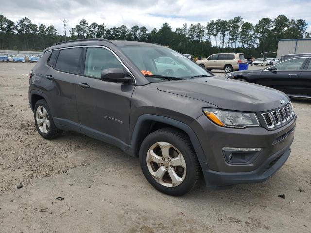 3C4NJCBBXJT345527 - 2018 JEEP COMPASS LATITUDE Коричневый фото 4