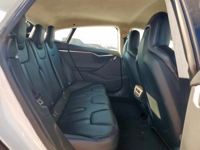 5YJSA1E25FF101180 - 2015 TESLA MODEL S Белый фото 10