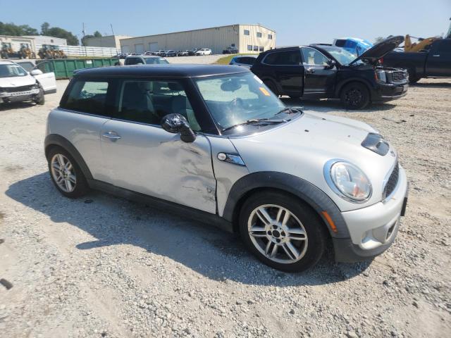 WMWSV3C58BTY14849 - 2011 MINI COOPER S Արծաթագույն լուսանկար 4