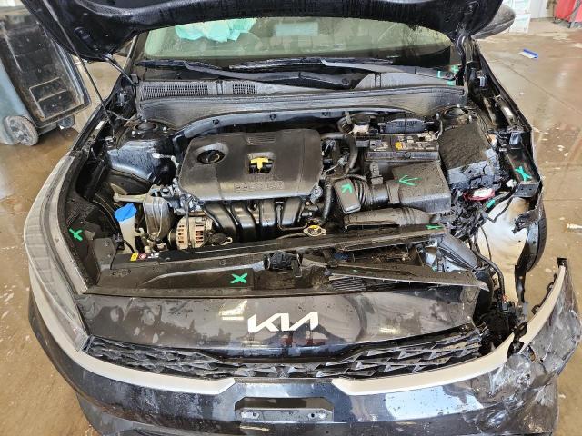 3KPF24AD2NE467982 - 2022 KIA FORTE FE Սև լուսանկար 11
