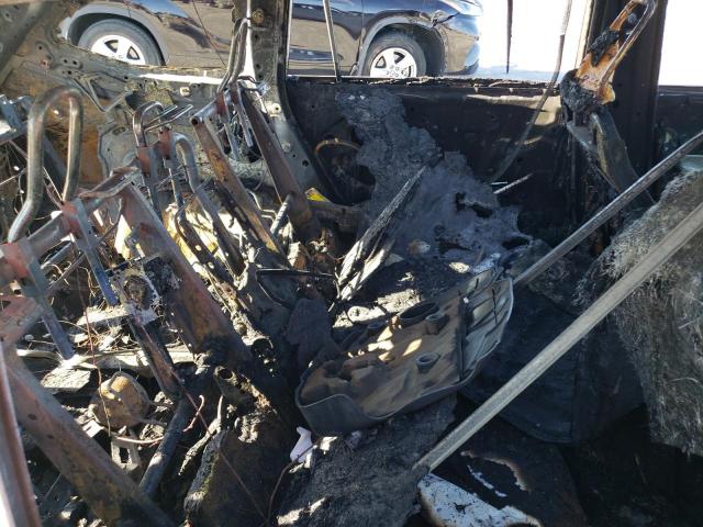 5TDGZRBH4NS235579 - 2022 TOYOTA HIGHLANDER XLE SILVER photo 11