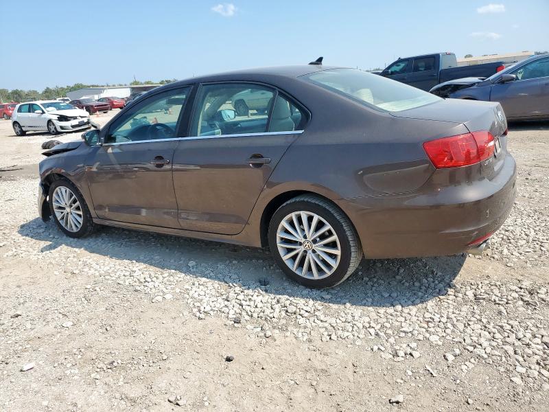 3VWGZ7AJ7BM324130 - 2011 VOLKSWAGEN JETTA SEL BROWN photo 2
