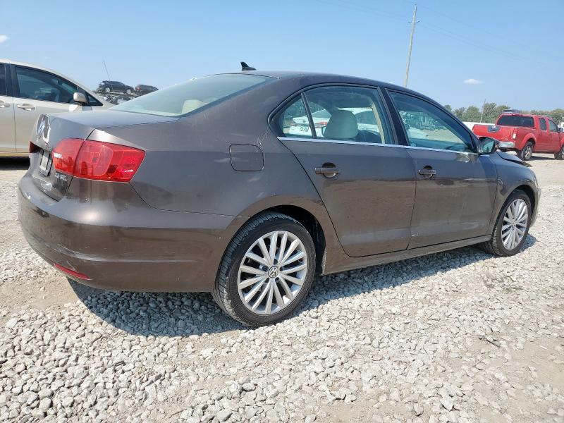 3VWGZ7AJ7BM324130 - 2011 VOLKSWAGEN JETTA SEL BROWN photo 3
