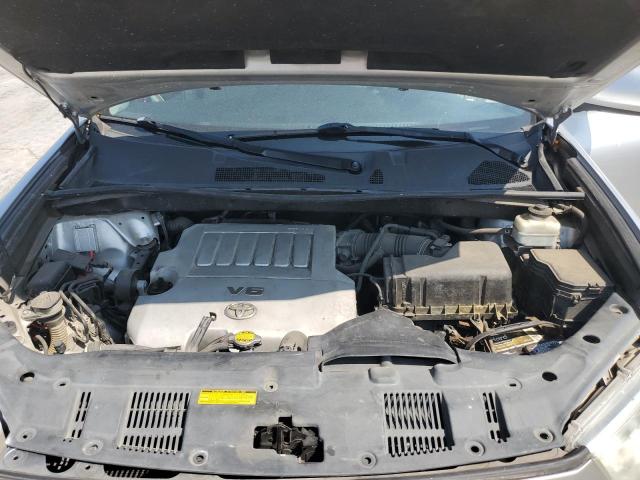5TDZK3EH8BS041462 - 2011 TOYOTA HIGHLANDER BASE فضي صورة 12
