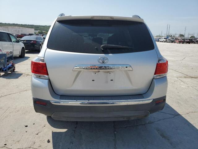 5TDZK3EH8BS041462 - 2011 TOYOTA HIGHLANDER BASE فضي صورة 6