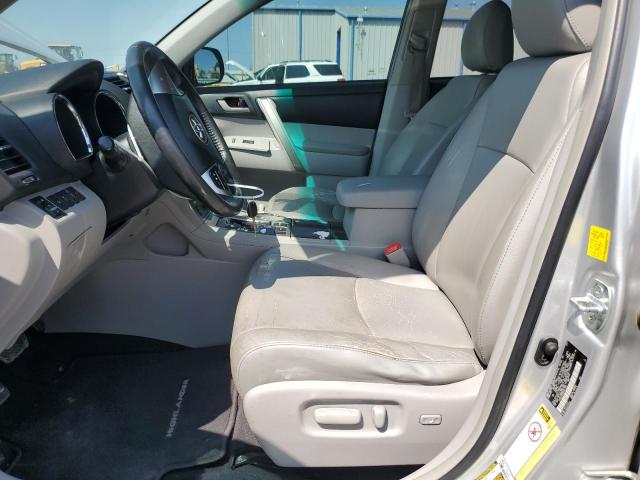 5TDZK3EH8BS041462 - 2011 TOYOTA HIGHLANDER BASE فضي صورة 7