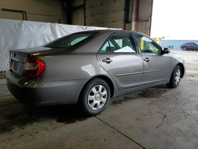 4T1BE32K02U608540 - 2002 TOYOTA CAMRY LE GRAY photo 3