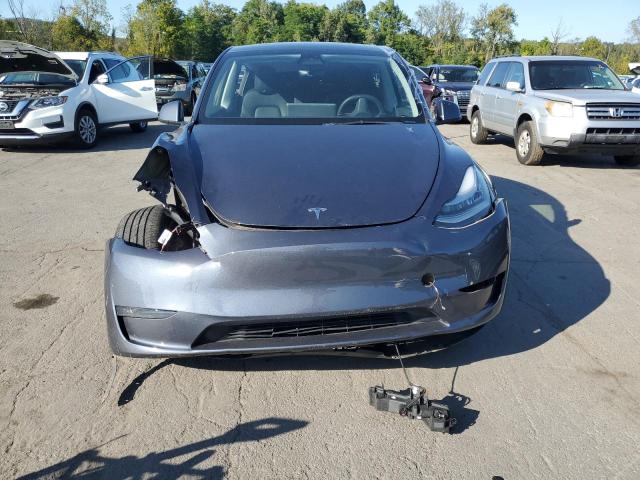 7SAYGDEE4PA079582 - 2023 TESLA MODEL Y ნაცრისფერი ფოტო 5