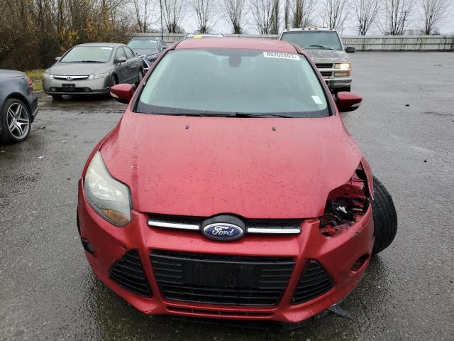 1FAHP3J29CL302413 - 2012 FORD FOCUS TITANIUM RED photo 5