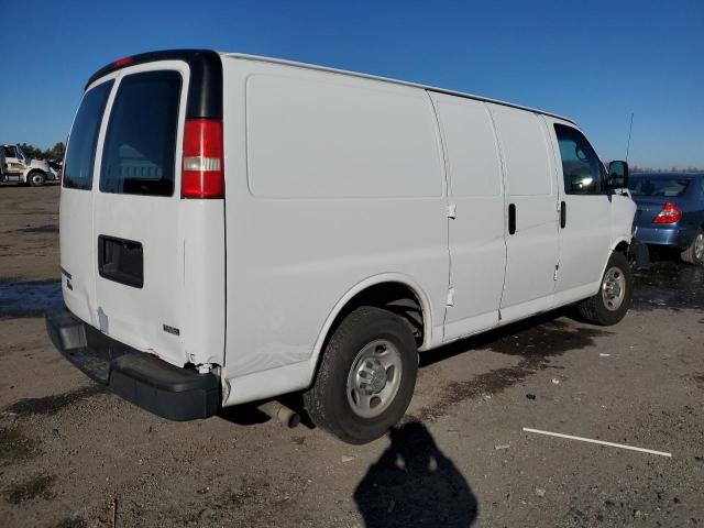 1GCWGFCA7C1192979 - 2012 CHEVROLET EXPRESS G2 WHITE photo 3