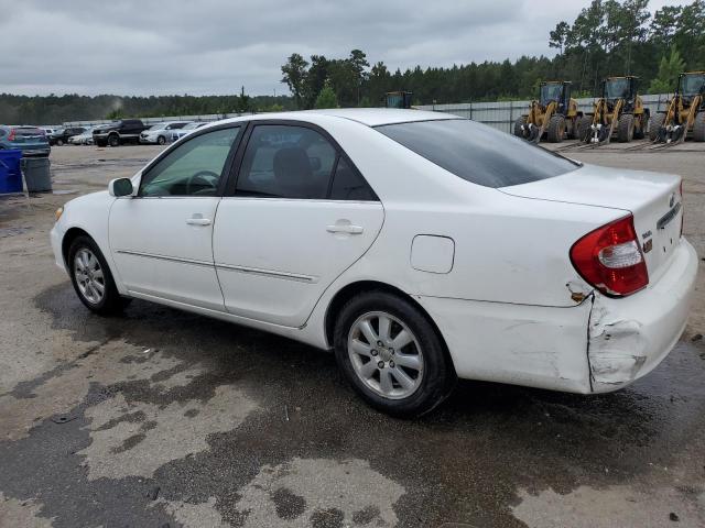 JTDBF32K340156966 - 2004 TOYOTA CAMRY LE WHITE photo 2