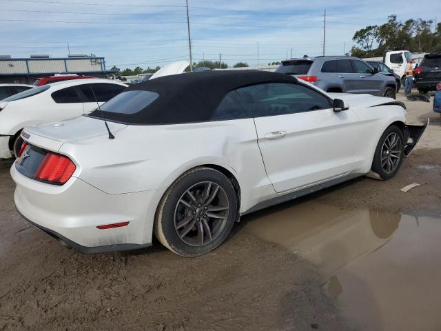 1FATP8UH7H5254400 - 2017 FORD MUSTANG WHITE photo 3