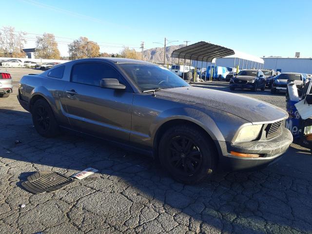 1ZVFT80N555163861 - 2005 FORD MUSTANG GRAY photo 4