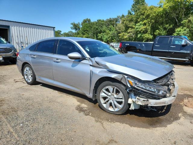 1HGCV1F17JA083055 - 2018 HONDA ACCORD LX 银色 照片 4