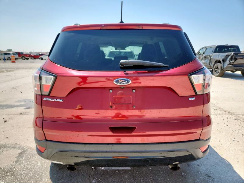 1FMCU0GD1JUB09518 - 2018 FORD ESCAPE SE RED photo 6