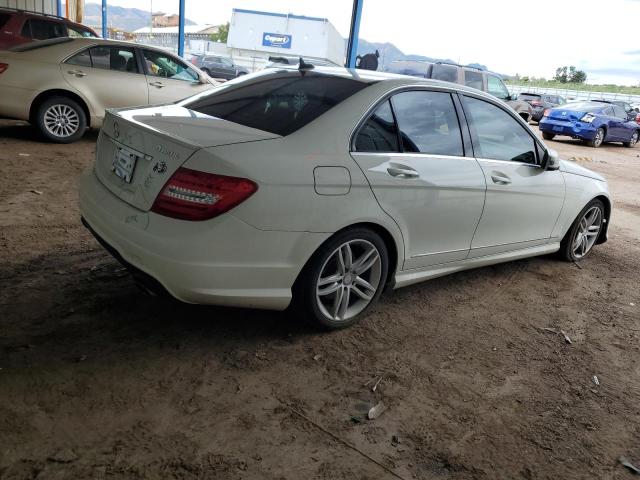 WDDGF8BB0CA717318 - 2012 MERCEDES-BENZ C 300 4MATIC WHITE photo 3