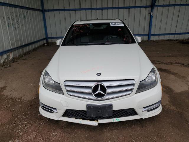 WDDGF8BB0CA717318 - 2012 MERCEDES-BENZ C 300 4MATIC WHITE photo 5