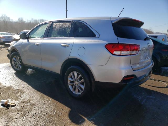 5XYPG4A38JG351812 - 2018 KIA SORENTO LX SILVER photo 2