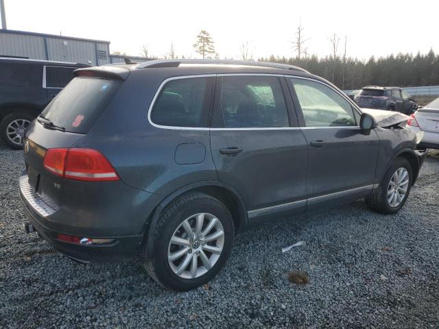 WVGFF9BP1CD004476 - 2012 VOLKSWAGEN TOUAREG V6 GRAY photo 3