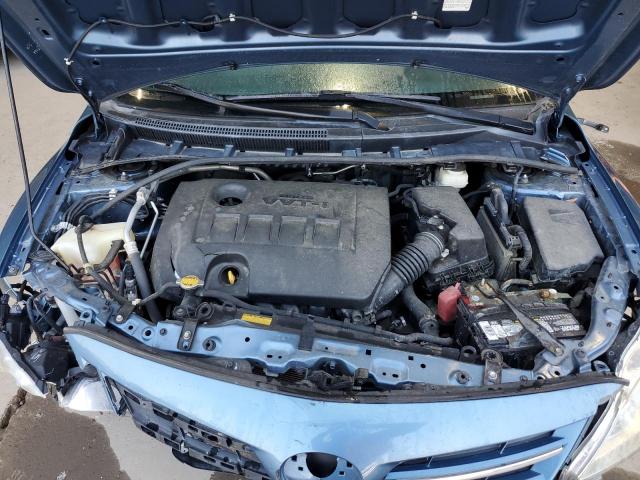 5YFBU4EE6DP216228 - 2013 TOYOTA COROLLA BASE Blau Foto 11