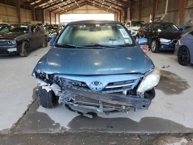 5YFBU4EE6DP216228 - 2013 TOYOTA COROLLA BASE Blau Foto 5