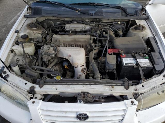 JT2BG22K5W0134972 - 1998 TOYOTA CAMRY CE Weiß Foto 11